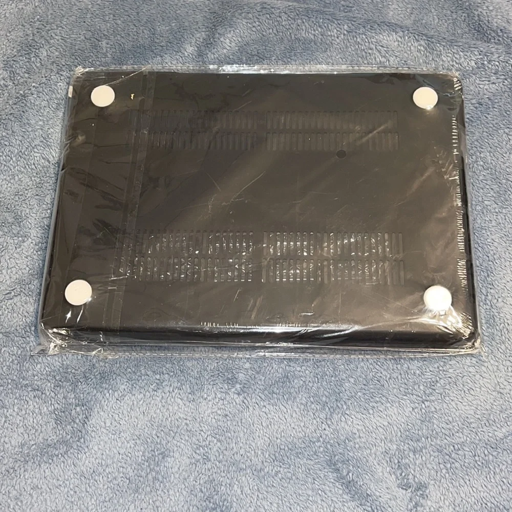 MacBook Pro 14” cover with keyboard cover